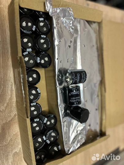 Конденсатор 270UF 450V 105C 30Х35