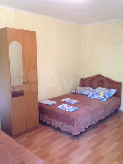 Комната 12 м² в 6-к., 1/2 эт.