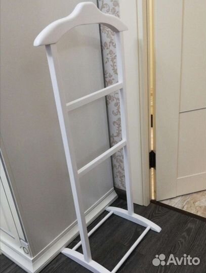 Вешалка напольная деревянная