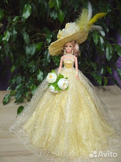 Кукла-шкатулка ручной работы Мисс Элизабет