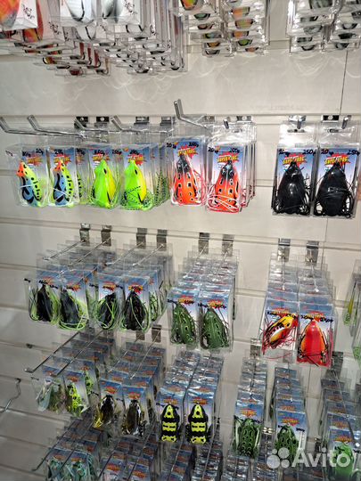 Лягушки на змееголова