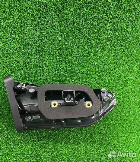 Фонарь правый Polo 6 (20+)