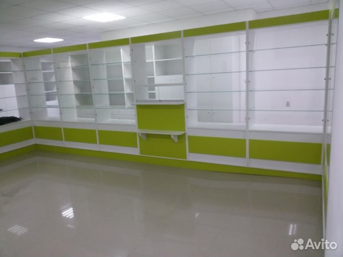 Витрина стеклянная