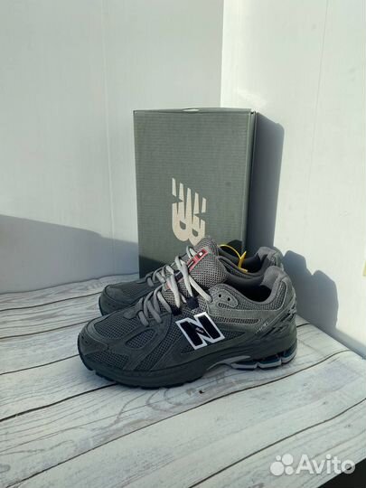 New balance 1906r