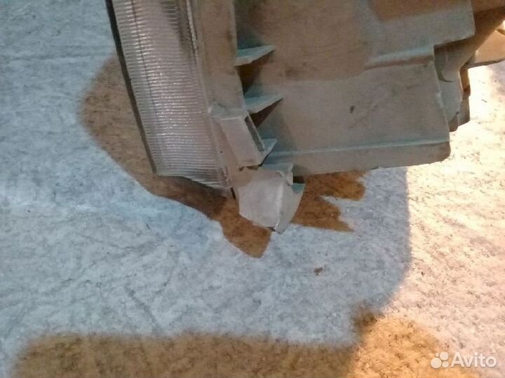 Фара левая 50-40 Toyota Celsior UCF20 брак креплен