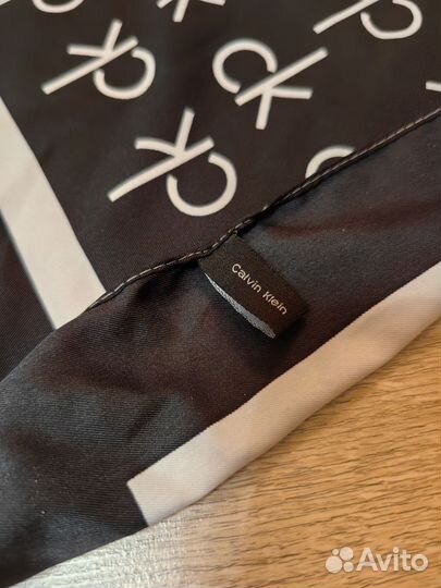 Шелковый платок новый