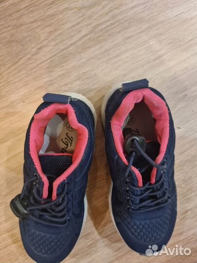 Кросовки детские 27 размер