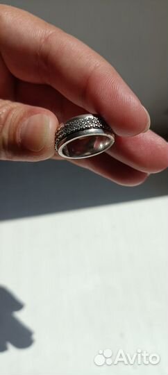Серебряное кольцо