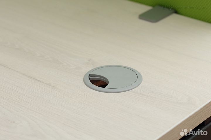 Стол-бенч линейный на 3 раб.места Metal system sty