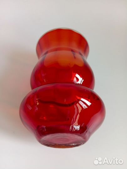 Ваза красное стекло СССР винтаж