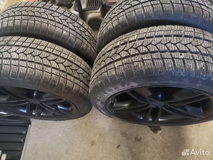 Tigar Winter 1 245/45 R18