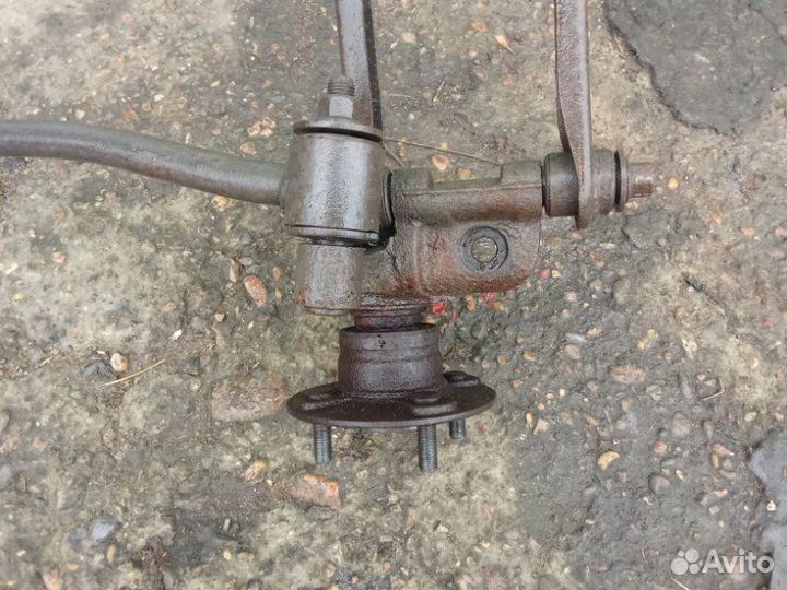 Цапфа задняя правая Hyundai Accent 2 1.5 2008