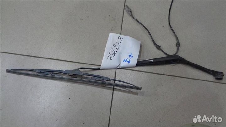 Поводок стеклоочистителя передний правый Ford Las