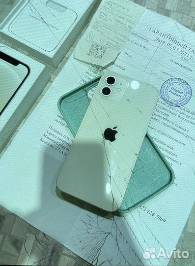 iPhone 12, 64 ГБ