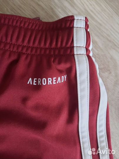 Футбольные шорты adidas