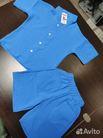 Новый костюм на мальчика 32 (122-128)