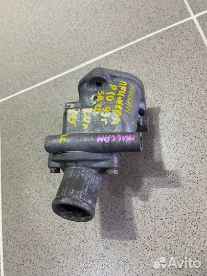 Корпус термостата Nissan Primera P10 1993 г