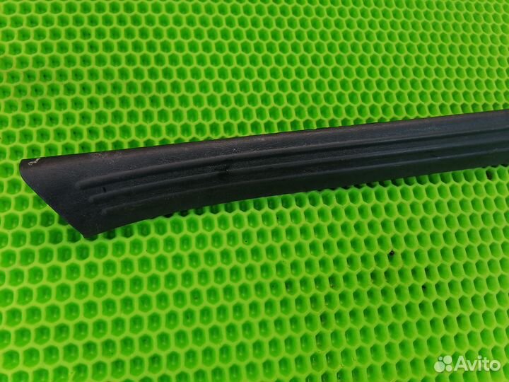 Порожек передний правый Форд Фокус 1