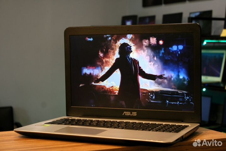 Ноутбук Asus для игр и работы
