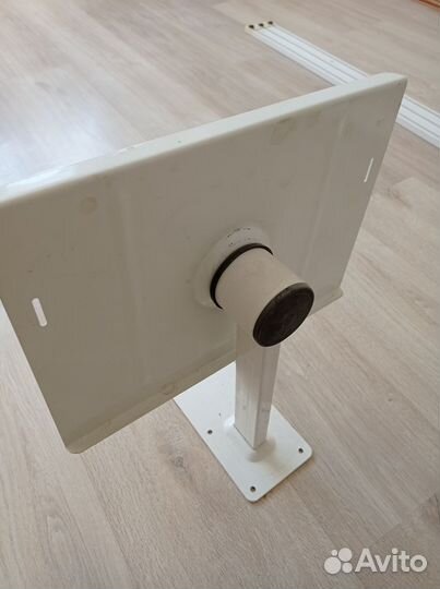 Кронштейн для крепления на стену