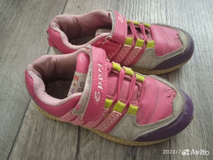 Кроссовки для девочки