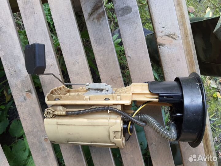 Топливный насос с датчиком уровня топлива