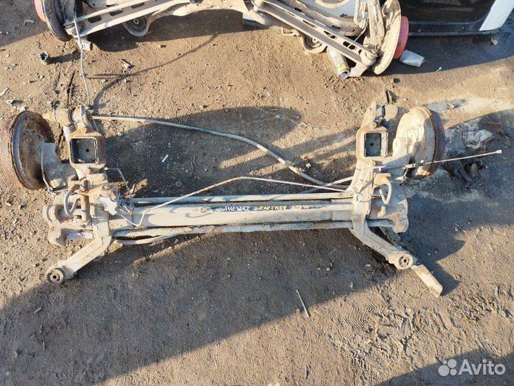 Задняя балка Peugeot Partner малометражный