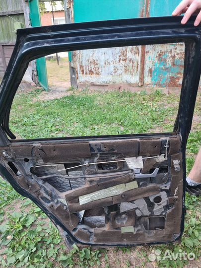 Дверь задняя левая ваз 2110