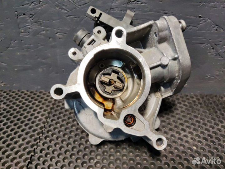 Вакуумный насос гбц Audi A6 C7 cyga 2016