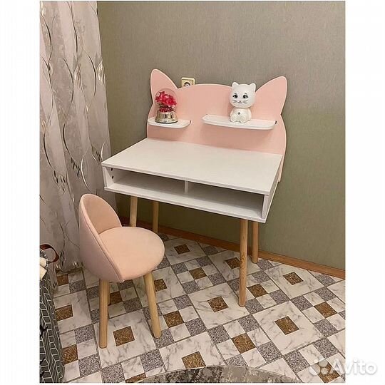Детский стол и стул
