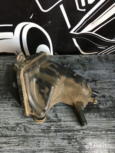 Бачок гура Audi A8 D3