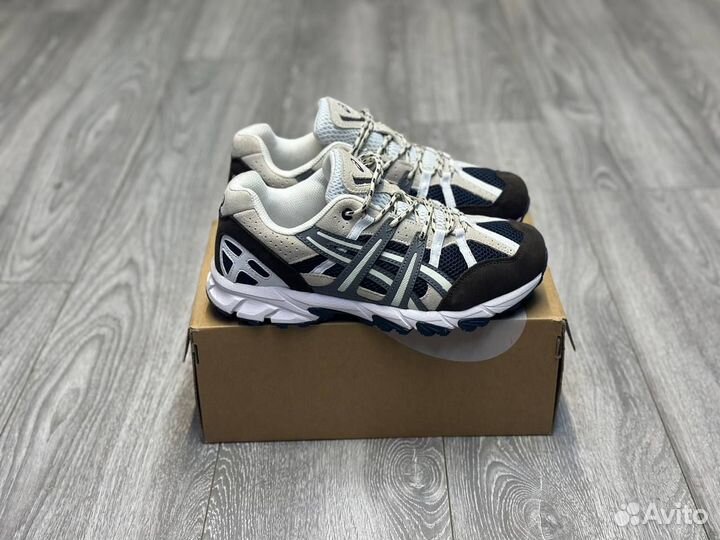 Кроссовки Asics