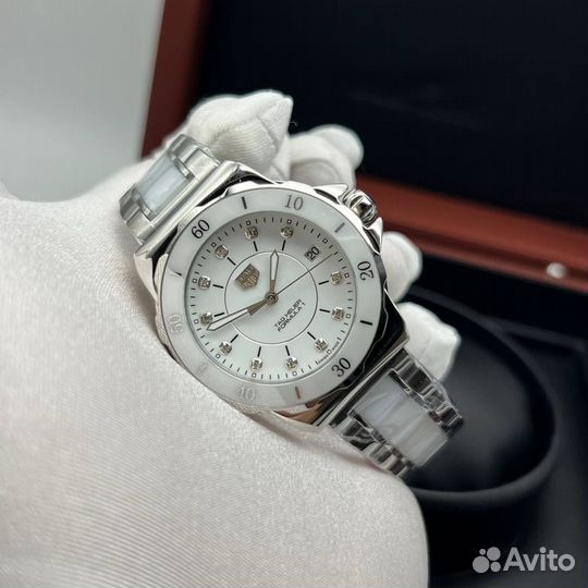 Стильные часы TAG Heuer для леди