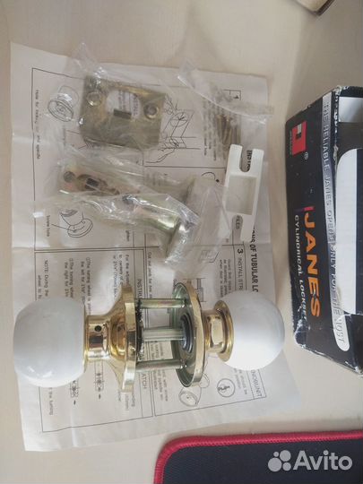 Замок защёлка 2 разных новые