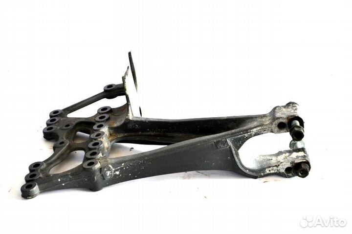 Кронштейн реактивной тяги, ведущего моста, правый