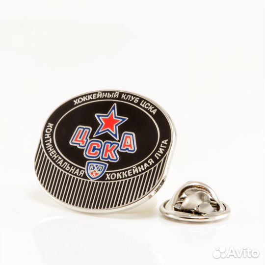 Коллекция хоккейных значков 