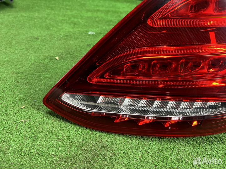 Фонарь задний правый Mercedes-Benz C-Class
