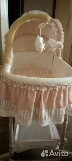 Детская кроватка люлька с маятником