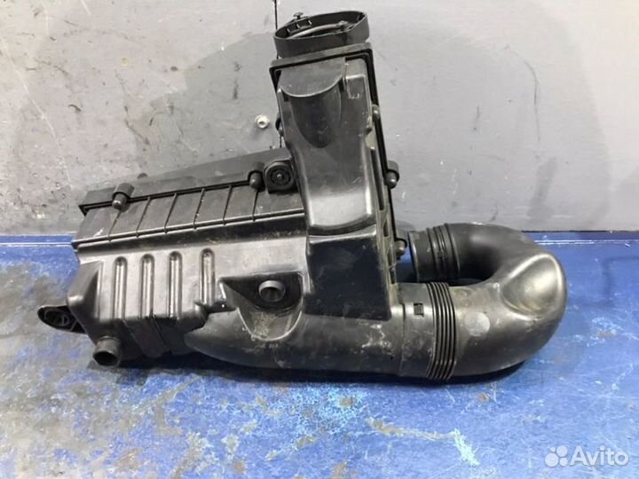 Корпус фильтра Volkswagen Passat B6