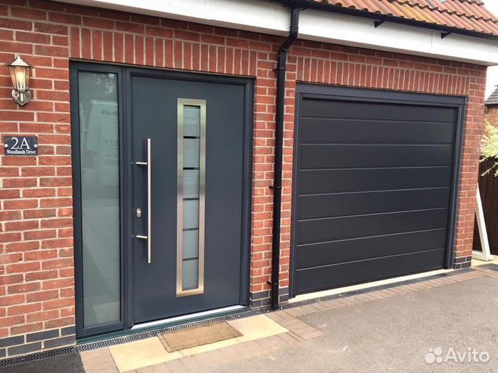 Входная дверь