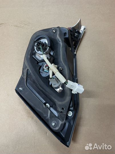 Фонарь в крышку багажника Toyota Camry 55