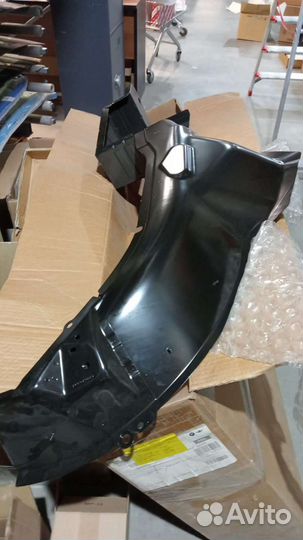 Усилитель брызговика Bmw X5