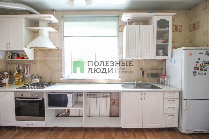 Коттедж 282 м² на участке 10,3 сот.