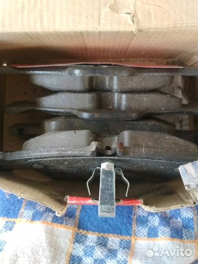 Тормозные колодки для Mercedes E 200