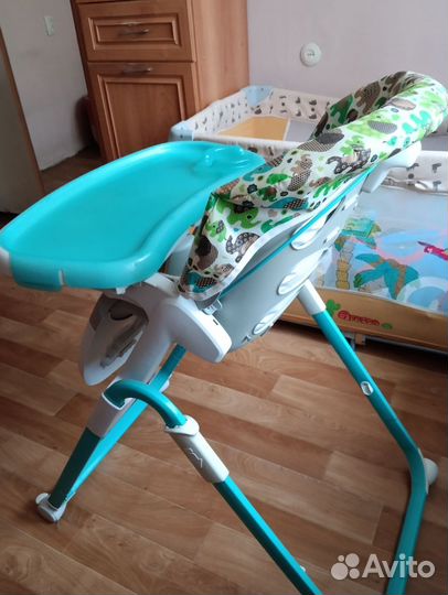 Детский стульчик для кормления