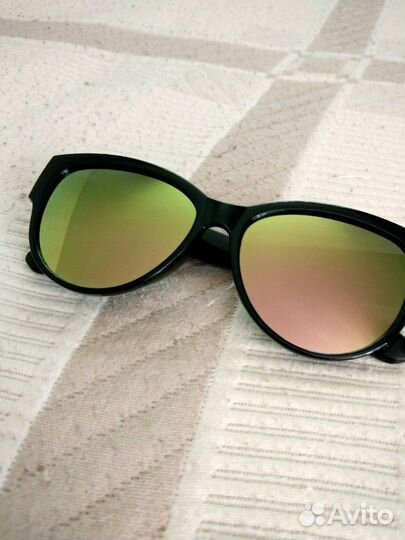 Очки солнцезащитные