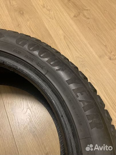 Goodyear Ultragrip Ice Arctic 235/50 R18 101T