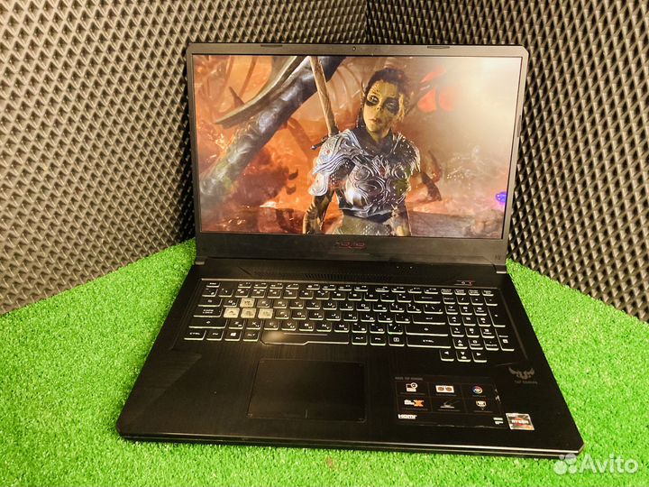 Ноутбук Asus 17.3