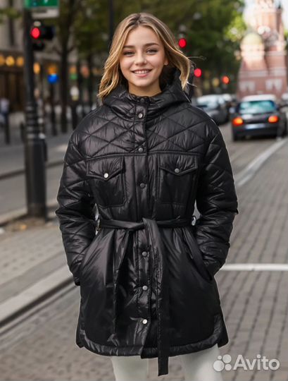 Весенние куртка для девочки 146-152