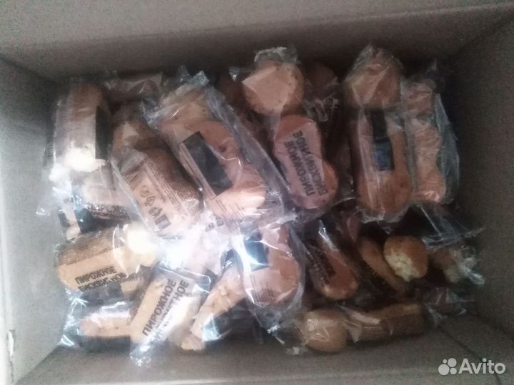 Бисквитное пирожное некондиция